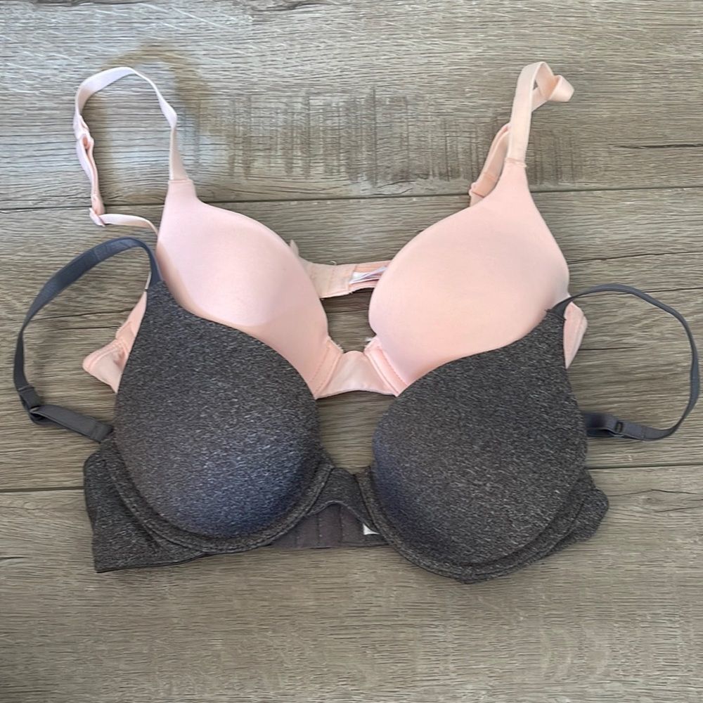 Set of 2 baby pink and gray bras